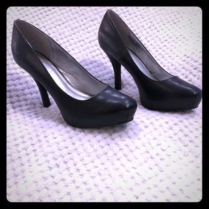 Black leather high heels sz8.5